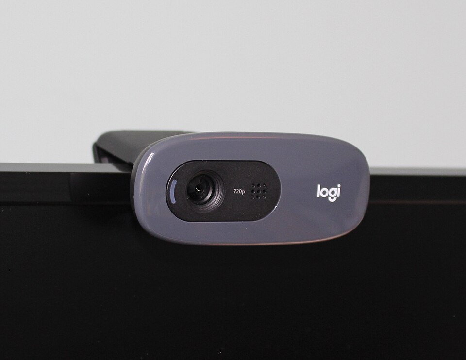 Webcam Logitech C270 sur un écran